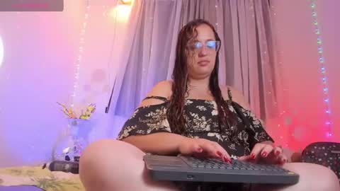 Snapshot of stacy_millerr chatting on 19, 6, 2026 Stacy Boobs online show from 19, 6, 2026
