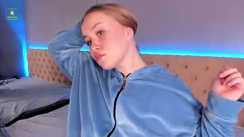Snapshot of stacy_moorexx chatting on 29, 6, 2026 STACY online show from 29, 6, 2026