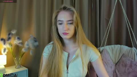 Stacy Mon Tue Wed Thu Fri Sun GMT GMT 3 1000am - 0400pm  online show from 22, 4, 2026