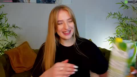 Snapshot of stacy_riiver chatting on 29, 5, 2026 Stacy Mon Tue Wed Thu Fri Sun GMT GMT 3 1000am - 0400pm online show from 29, 5, 2026