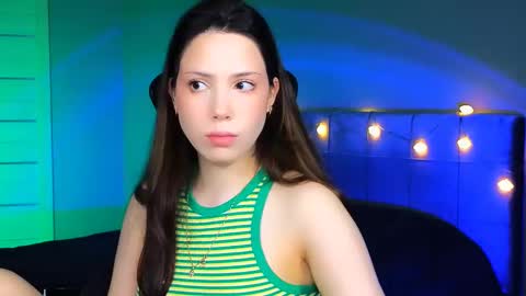 Snapshot of stacygonzales_ chatting on 7, 3, 2025 Bye bye dear See you on December 3st  online show from 7, 3, 2025