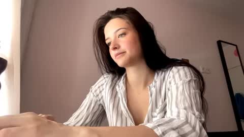 Snapshot of starlabieler chatting on 17, 6, 2026 Lola online show from 17, 6, 2026