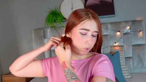 M O O N  online show from 7, 4, 2026