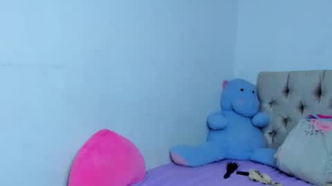 Snapshot of stassiebell chatting on 4, 1, 2025 stassiebell online show from 4, 1, 2025