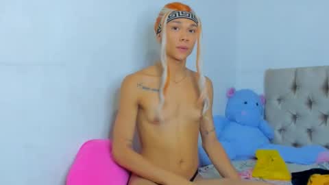 Snapshot of stassiebell chatting on 5, 2, 2025 stassiebell online show from 5, 2, 2025