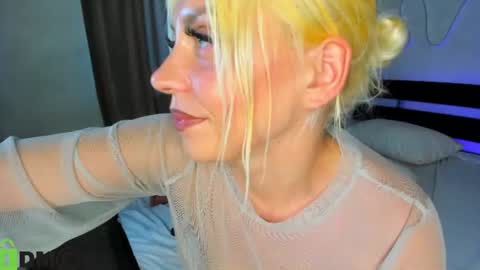 Snapshot of stasy_traiin chatting on 25, 6, 2026 Stasy online show from 25, 6, 2026