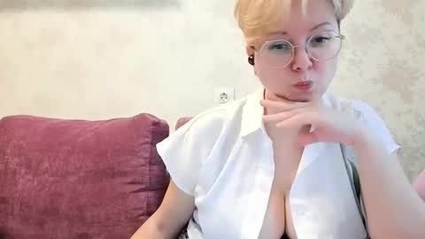 Stasya online show from 5, 4, 2026