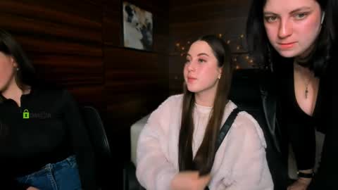 Snapshot of staysi_gold chatting on 11, 3, 2025 Staisy online show from 11, 3, 2025