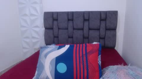 Julian and Andres online show from 1, 12, 2024