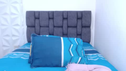 Julian and Andres online show from 5, 1, 2025