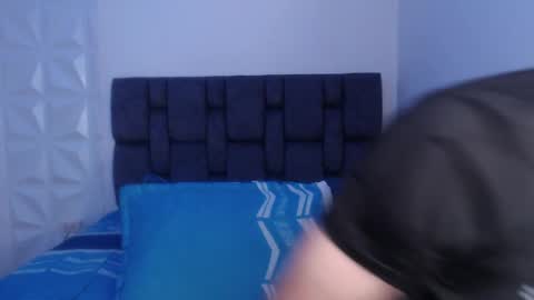 Julian and Andres online show from 6, 1, 2025