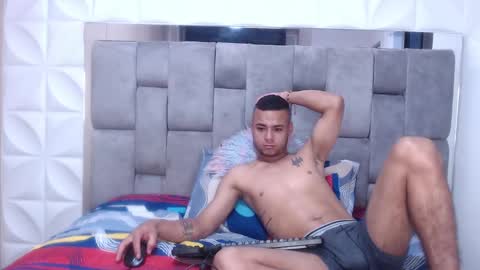 Julian and Andres online show from 9, 2, 2025