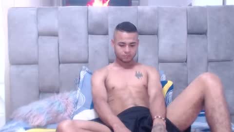 Julian and Andres online show from 27, 2, 2025