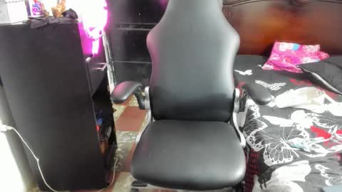 Snapshot of stefan_litleee chatting on 4, 12, 2025 julieth-cancer online show from 4, 12, 2025