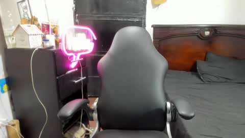 Snapshot of stefan_litleee chatting on 27, 2, 2026 julieth-cancer online show from 27, 2, 2026