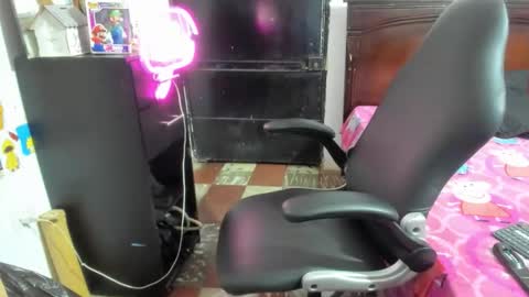 Snapshot of stefan_litleee chatting on 4, 3, 2026 julieth-cancer online show from 4, 3, 2026