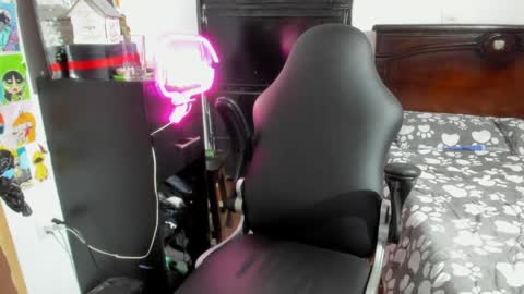 Snapshot of stefan_litleee chatting on 30, 4, 2026 julieth-cancer online show from 30, 4, 2026