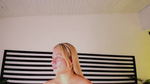 Stefanny   online show from 13, 12, 2024