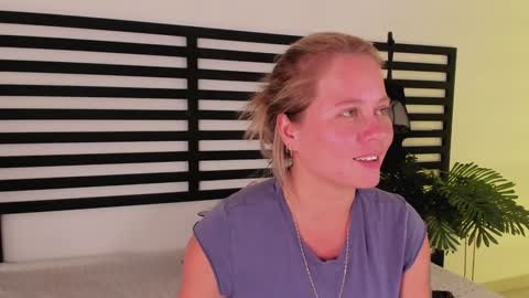 Stefanny   online show from 14, 1, 2025