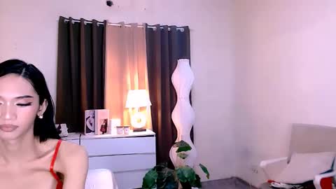 Snapshot of steffani_deluxe chatting on 28, 10, 2025 STEF online show from 28, 10, 2025