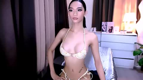 Snapshot of steffani_deluxe chatting on 3, 11, 2025 STEF online show from 3, 11, 2025