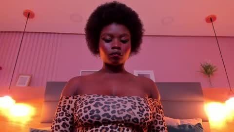 Snapshot of stela_ebony chatting on 3, 11, 2025 STELA online show from 3, 11, 2025