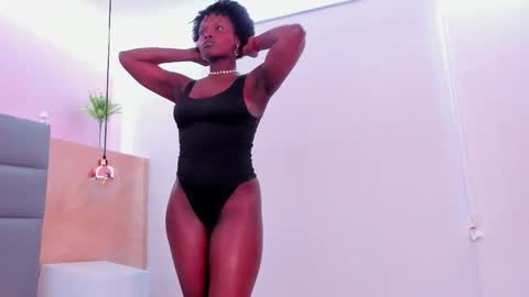 Snapshot of stela_ebony chatting on 25, 11, 2025 STELA online show from 25, 11, 2025