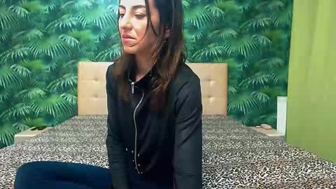 Snapshot of stella_john chatting on 3, 1, 2025 Stella John online show from 3, 1, 2025