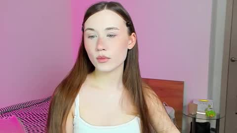 stella_sunny online show from 4, 11, 2025