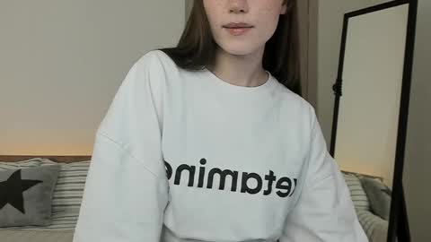 stella_sunny online show from 9, 4, 2026