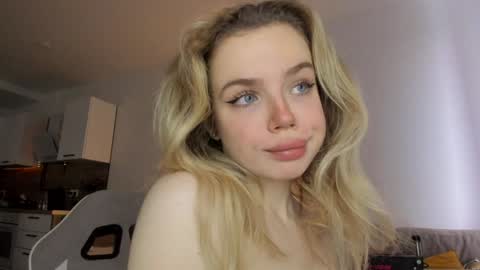 Asella online show from 4, 1, 2025