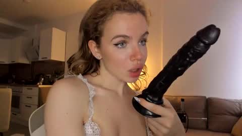 Asella online show from 29, 10, 2025