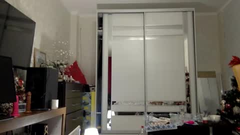 stella_walters online show from 12, 1, 2025