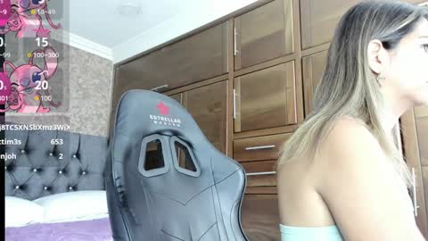 Snapshot of stella_xue chatting on 3, 1, 2025 Estella online show from 3, 1, 2025