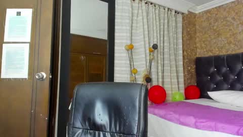 Snapshot of stella_xue chatting on 4, 3, 2025 Estella online show from 4, 3, 2025