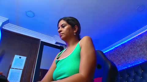 Snapshot of stella_xue chatting on 27, 9, 2025 Estella online show from 27, 9, 2025