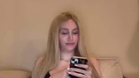 Stella Bella online show from 1, 10, 2025