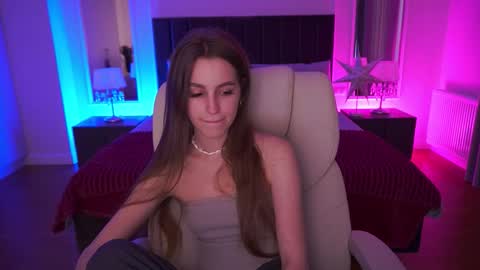 stellahoneywell online show from 27, 3, 2026