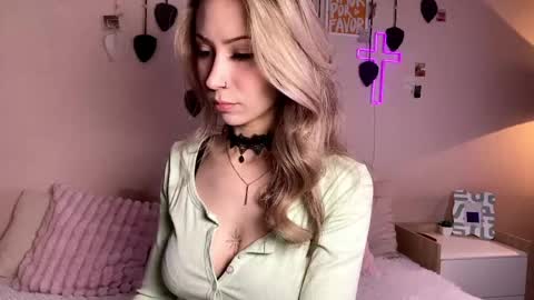 Snapshot of stellar_blade chatting on 15, 5, 2026 Alexia online show from 15, 5, 2026