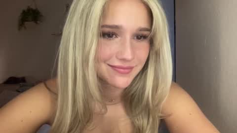 stellaraexox online show from 22, 1, 2025