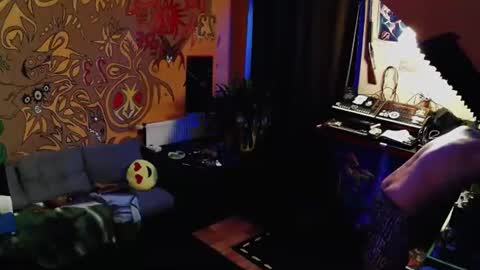 lee online show from 2, 3, 2025