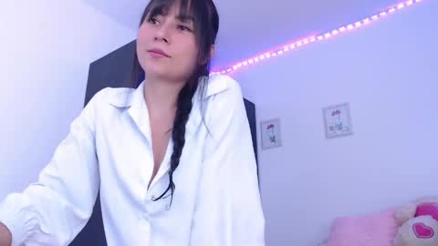 MIA online show from 5, 4, 2026