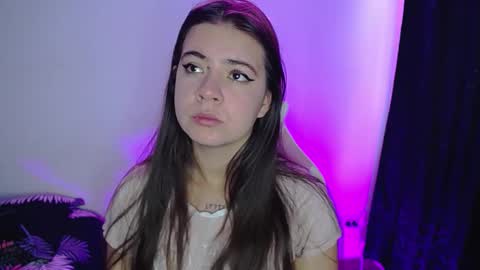 Snapshot of stepha_sweet chatting on 8, 11, 2025 Emma online show from 8, 11, 2025