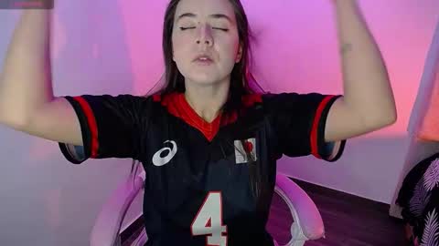 Snapshot of stepha_sweet chatting on 16, 11, 2025 Emma online show from 16, 11, 2025