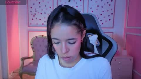 Stephania online show from 8, 1, 2026