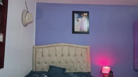 Stephania online show from 8, 4, 2026