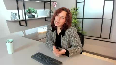 Snapshot of stephanrusso chatting on 25, 5, 2026 Stephan online show from 25, 5, 2026