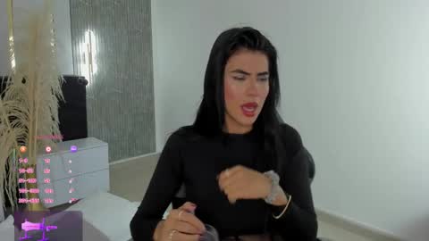 S T E P H A N Y A online show from 28, 10, 2025