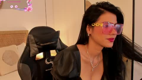 Snapshot of stephanya_ chatting on 22, 4, 2026 S T E P H A N Y A online show from 22, 4, 2026