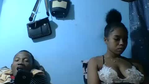 stephaolysca online show from 10, 4, 2026